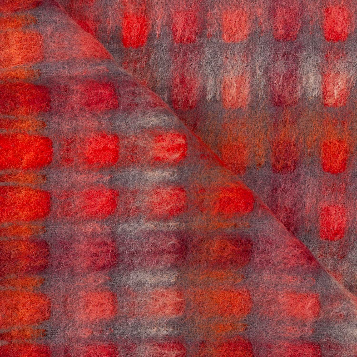Carmen Mohair Blanket Flame - Image 8