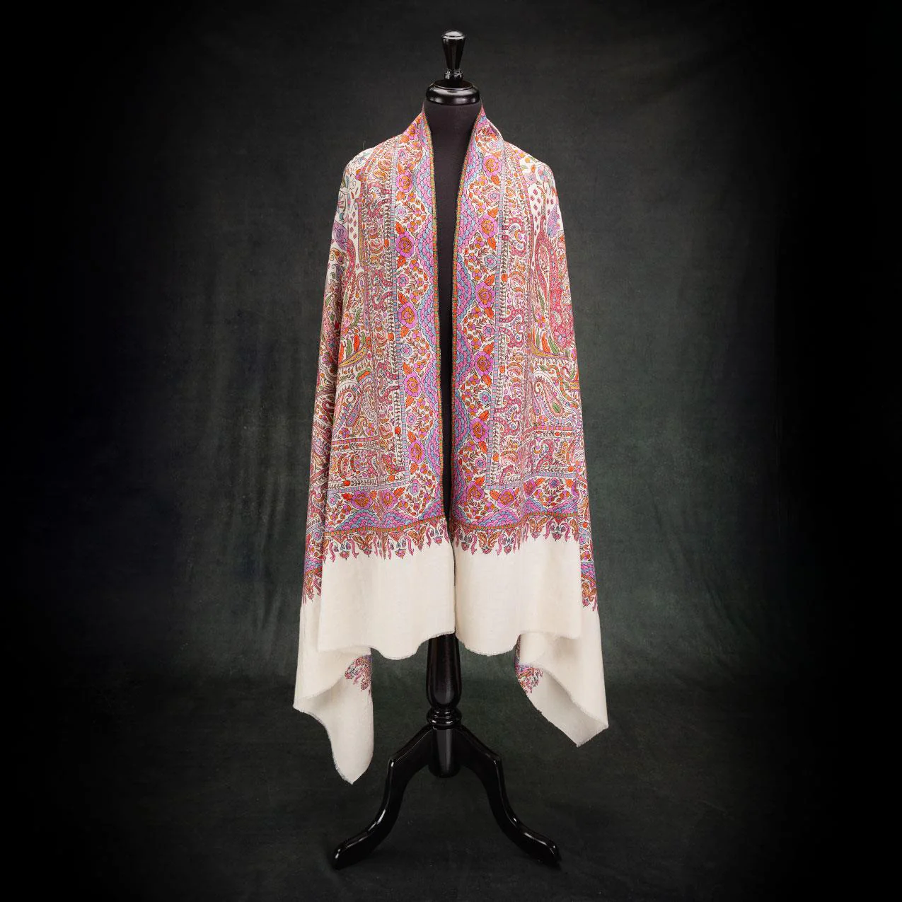 Hand Embroidered Jamawar Pashmina ' Tajmahal-The White Crown' - Image 6