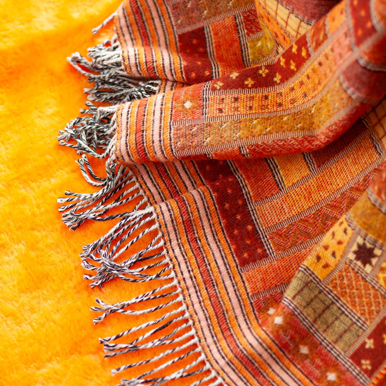 Hebrides Merino Throw Iona - Image 3