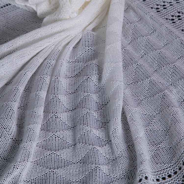 Receiving Blanket in Wool / Cotton Blend - Image 4