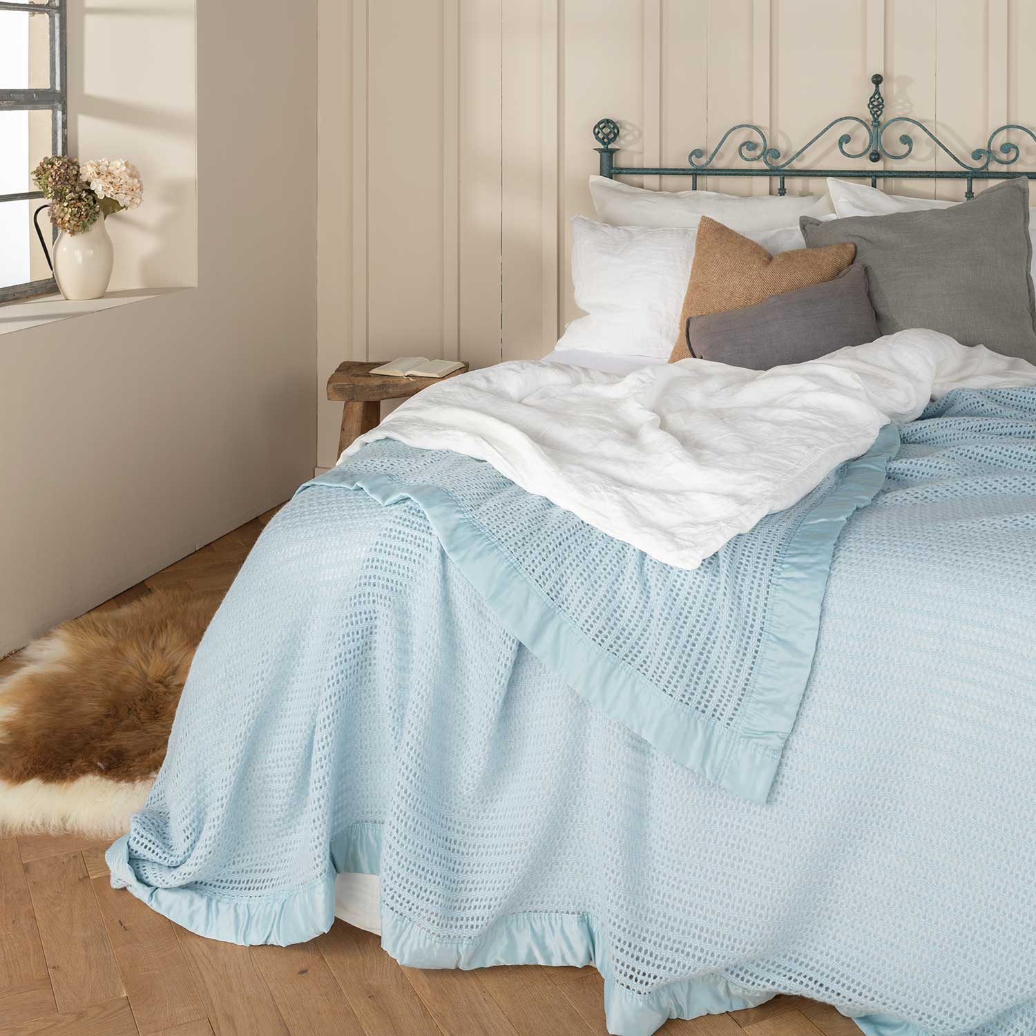 Wool Cellular Blanket - Image 9